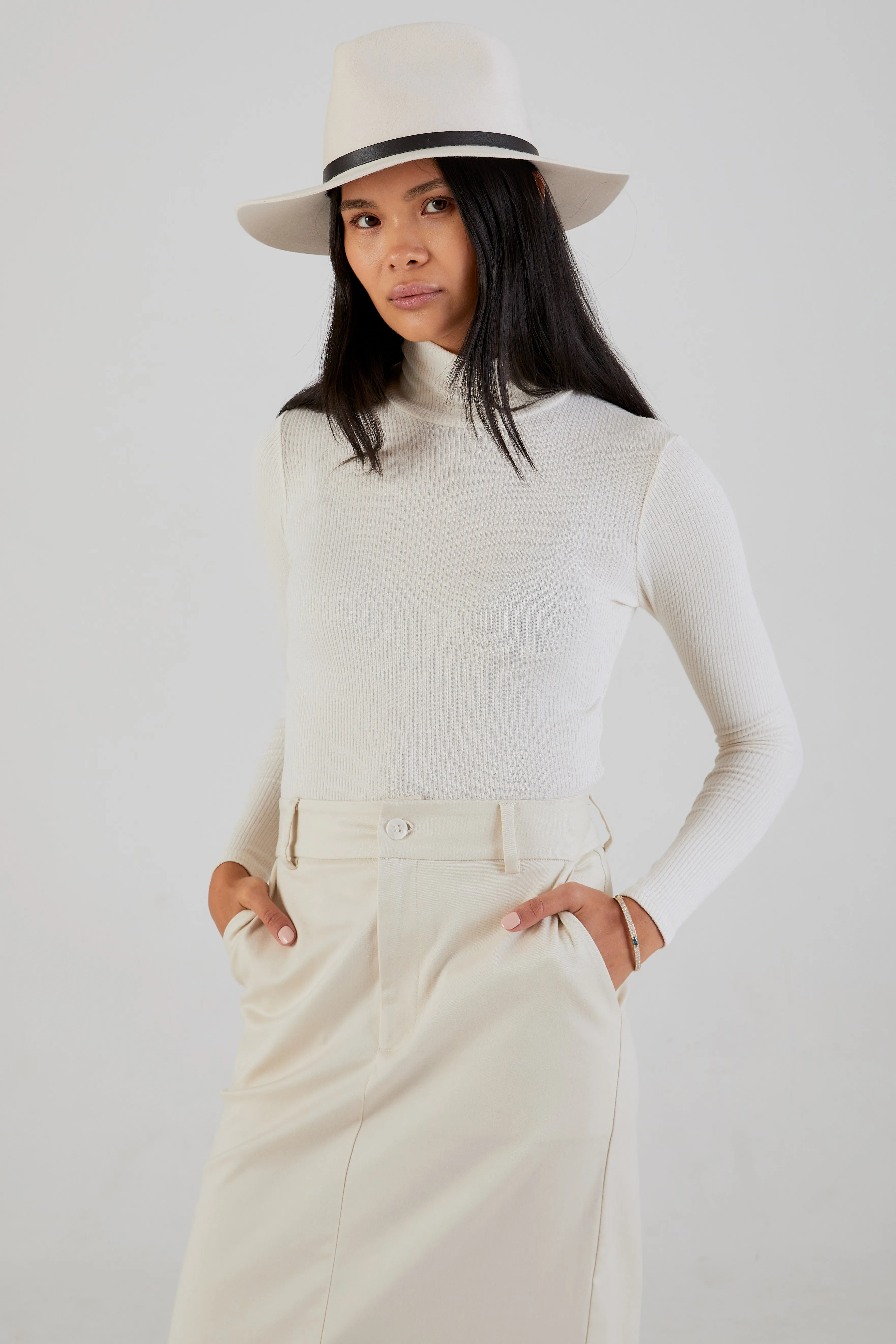 Archer Rib Turtleneck in Gardenia