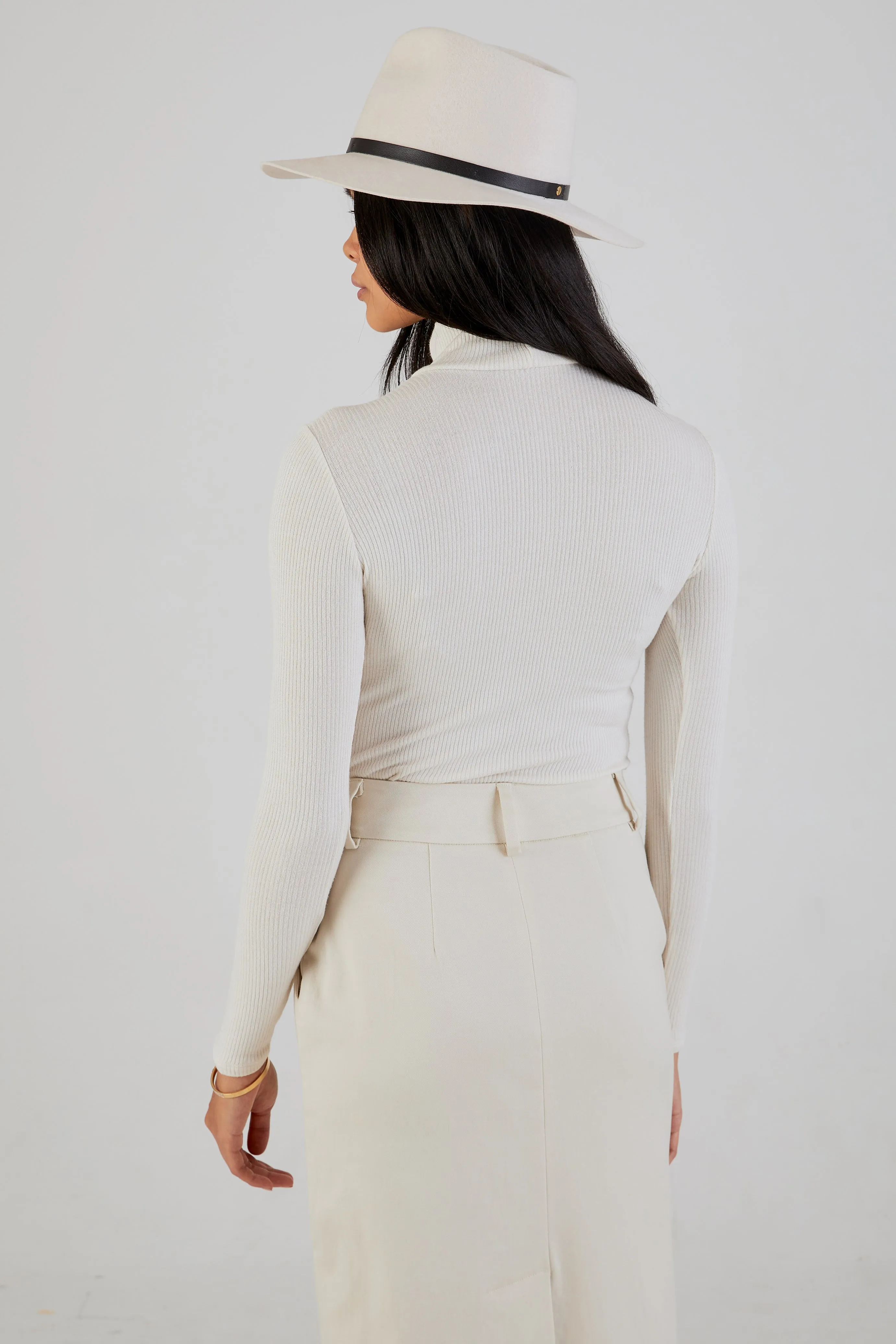 Archer Rib Turtleneck in Gardenia