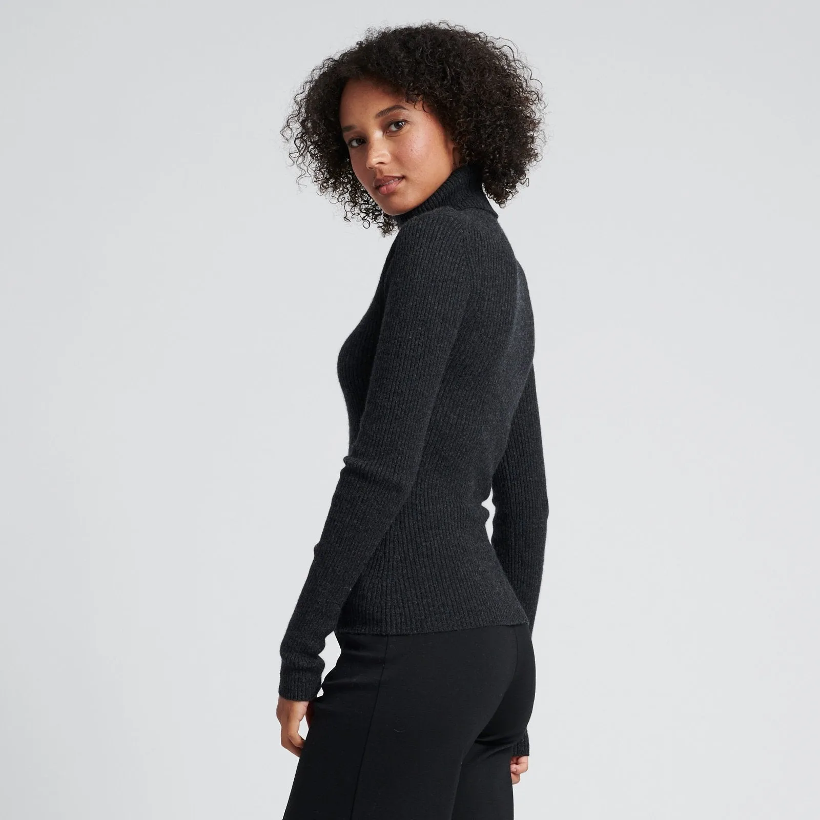 Cashmere Ribbed Turtleneck