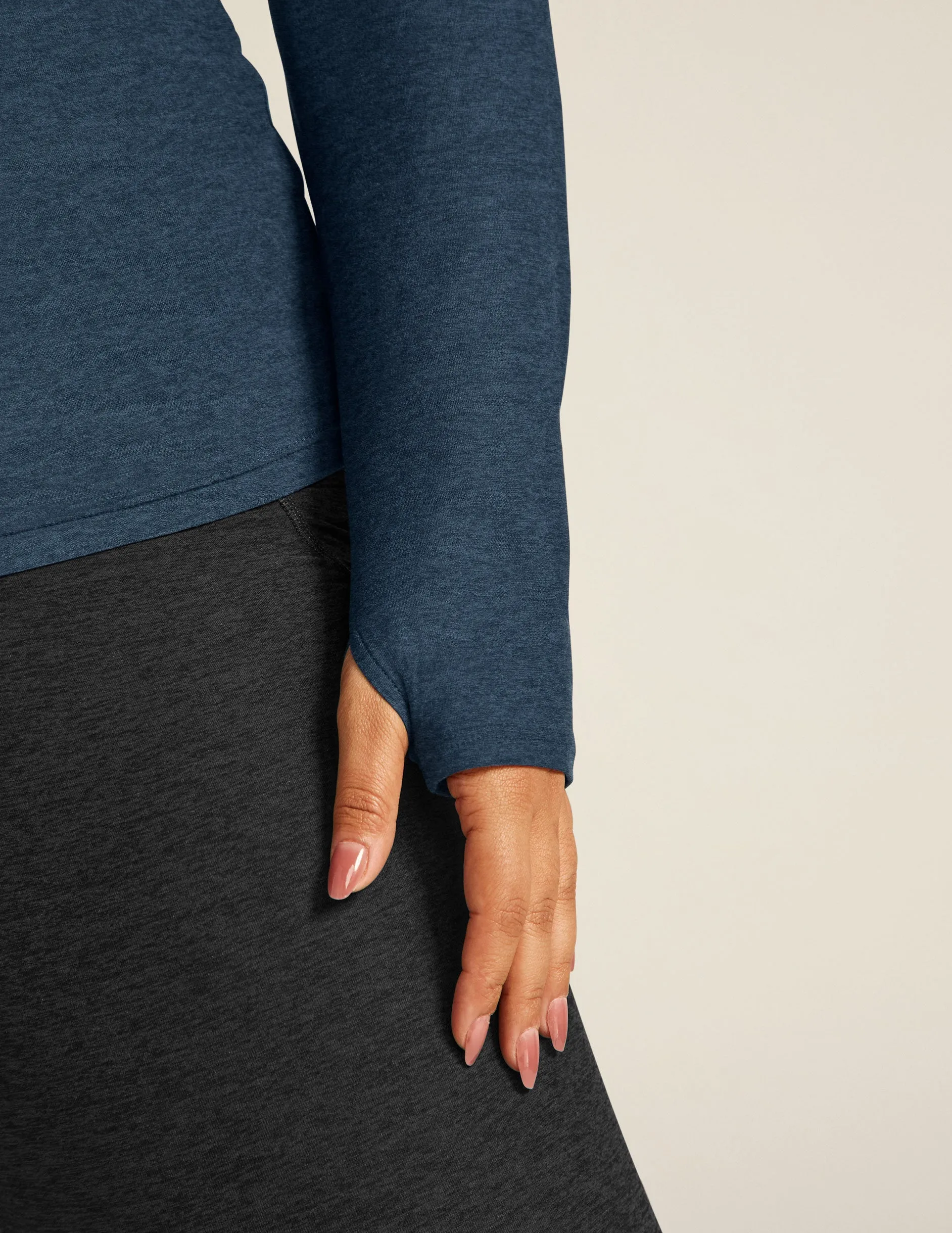 Featherweight Classic Crew Pullover