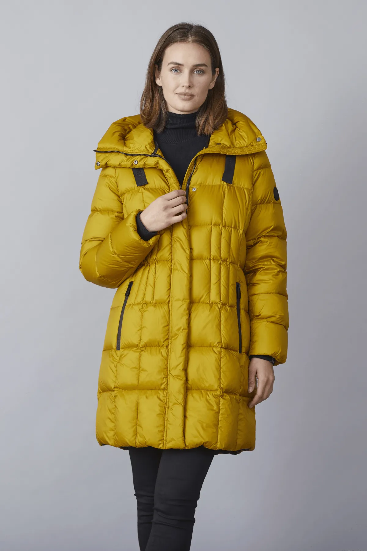 Kimmie Down Coat with Wide Hood 2642