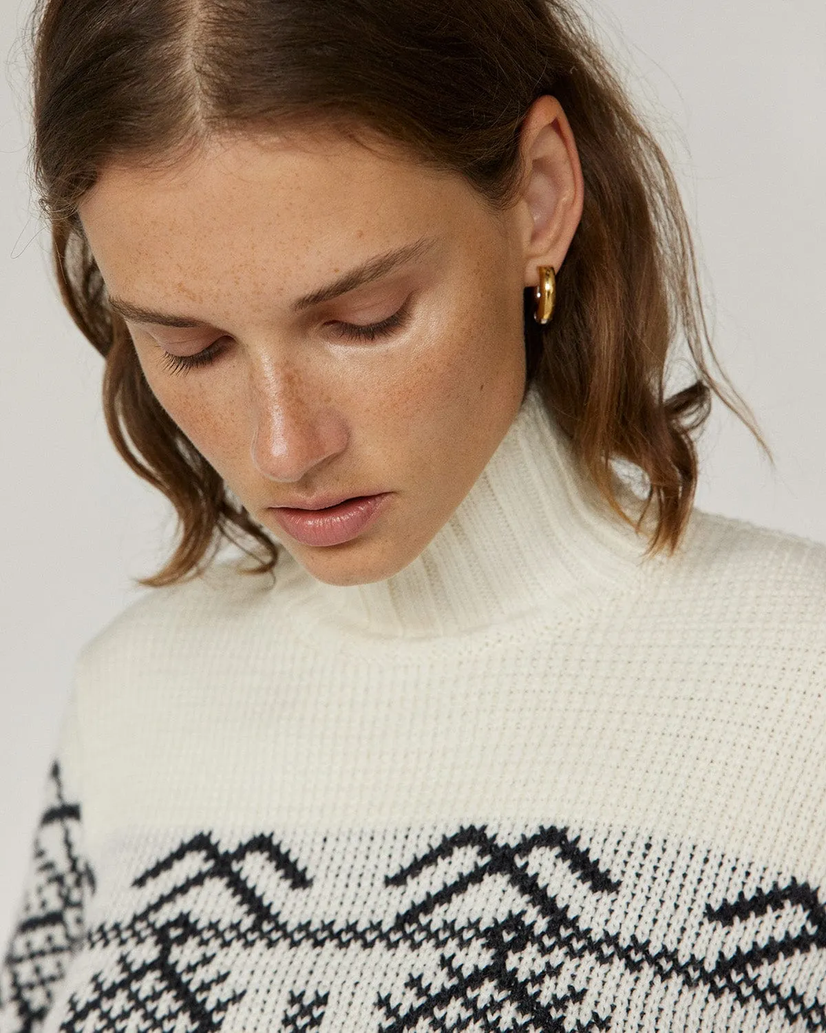 Pasaka: White Merino Wool Turtleneck