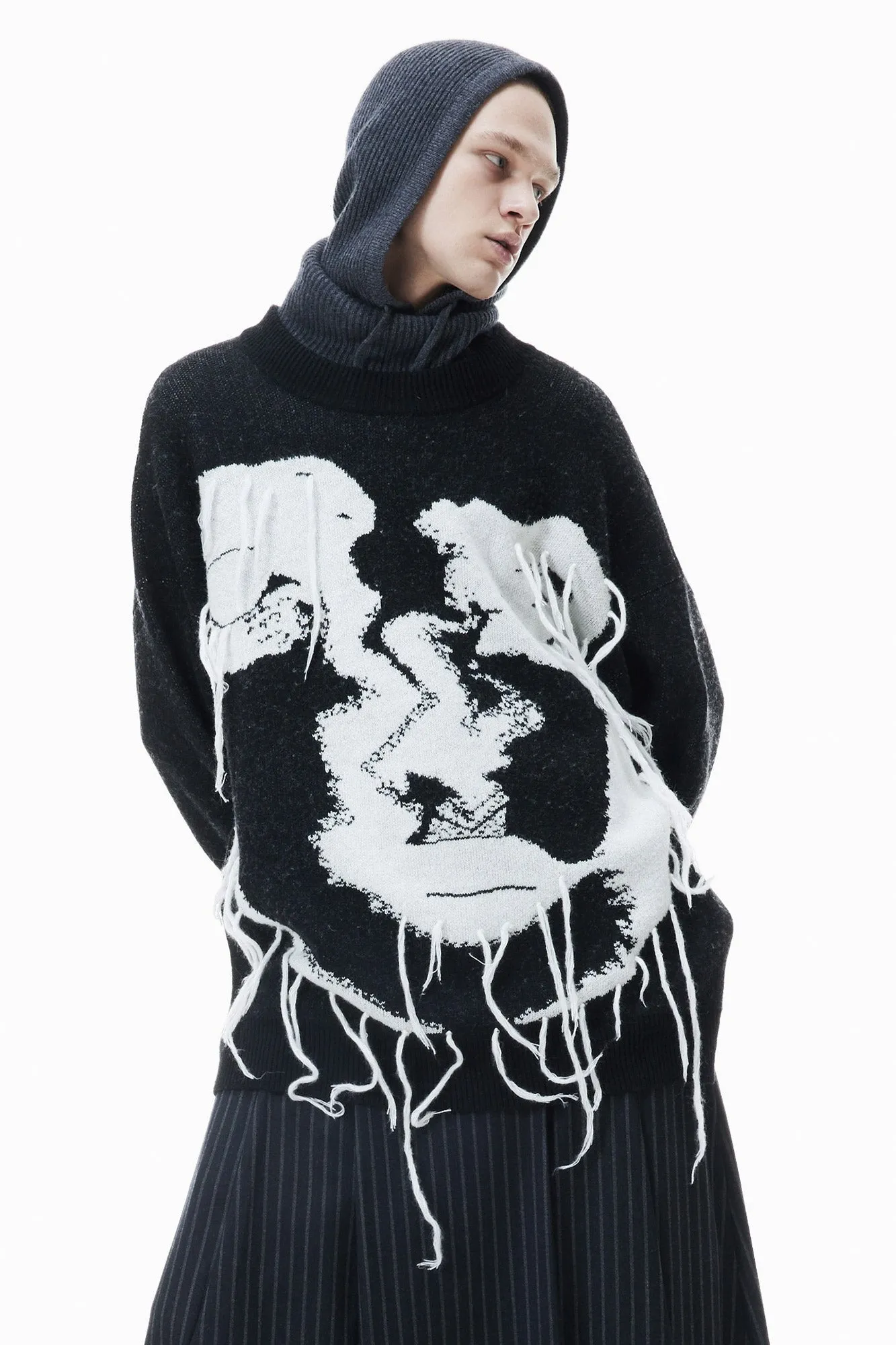 Portrait printed pullover