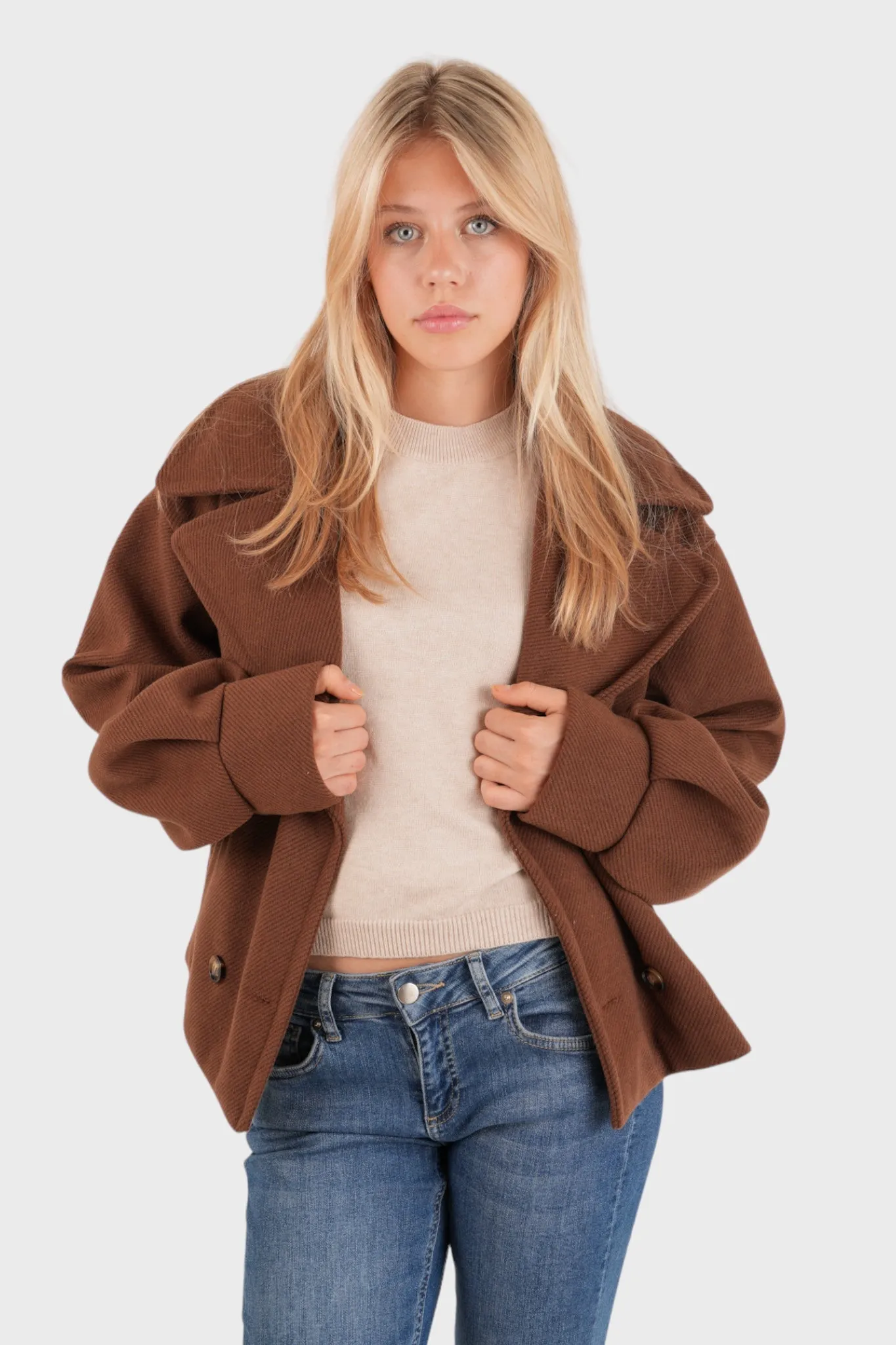 "Fall" coat brown