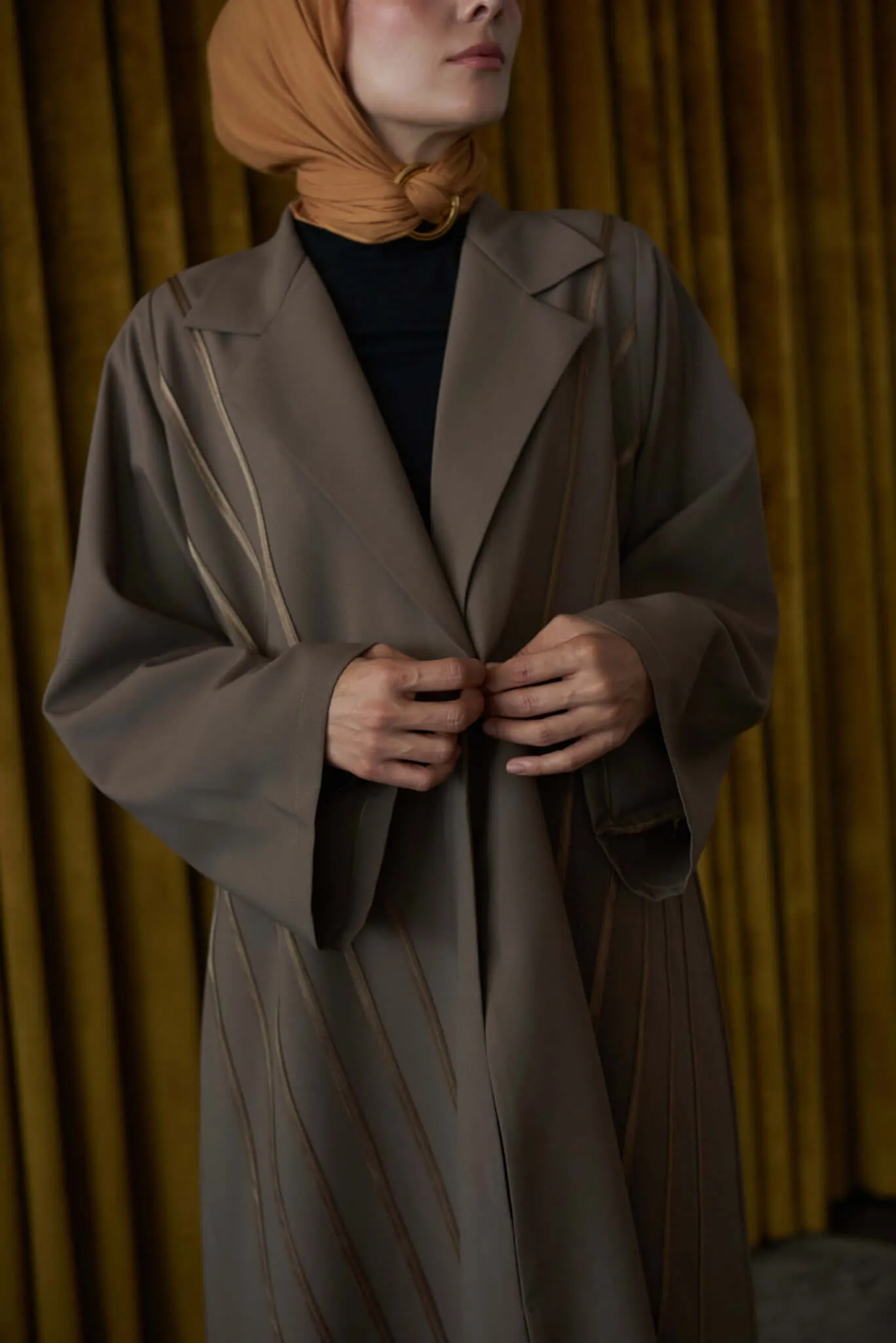 Sand Trench Abaya